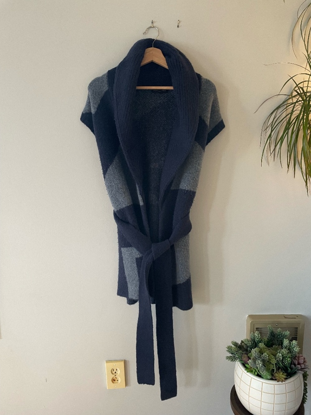Banana Republic Yak Hair Wool Sweater Vest Ajri Geometric Draped Large